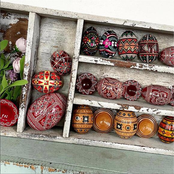 Vintage Hand-Painted Wood Resin Easter Egg Plus Base Pysanky Brown Orange SET 3 - Picture 10 of 10